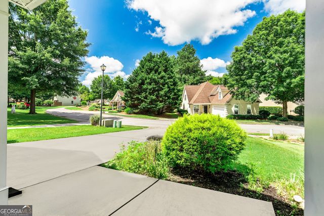 10 Fenway Court, Newnan, GA 30265