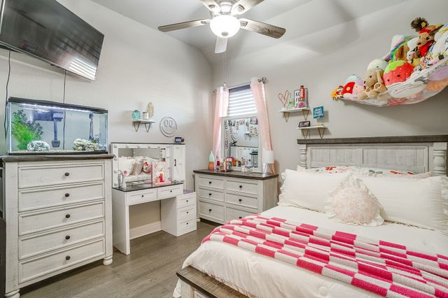 1800 Pedernales Street, Burleson, TX 76028