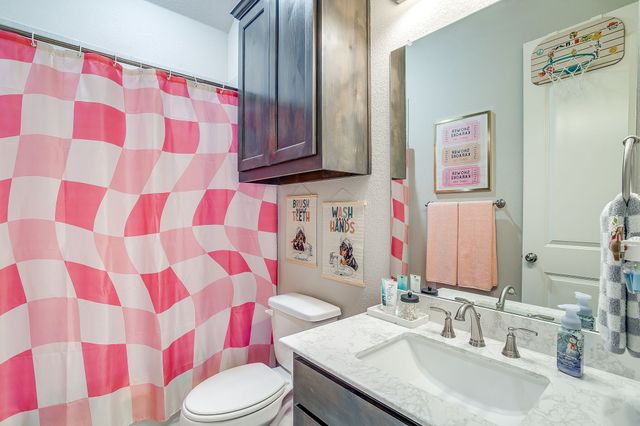 1800 Pedernales Street, Burleson, TX 76028