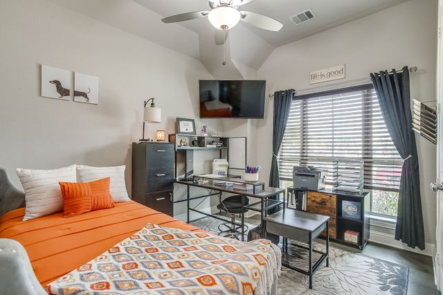 1800 Pedernales Street, Burleson, TX 76028