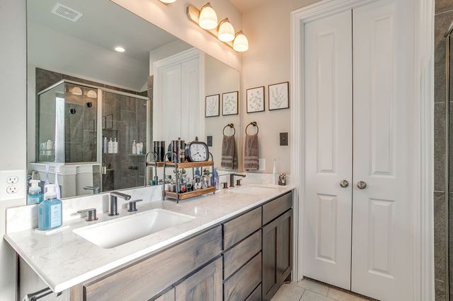 1800 Pedernales Street, Burleson, TX 76028