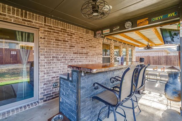 1800 Pedernales Street, Burleson, TX 76028