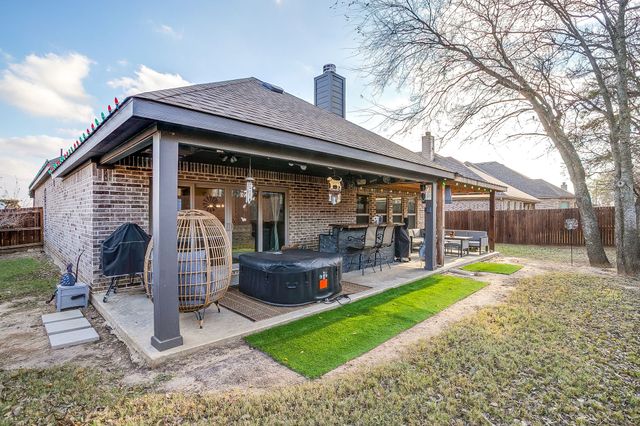 1800 Pedernales Street, Burleson, TX 76028