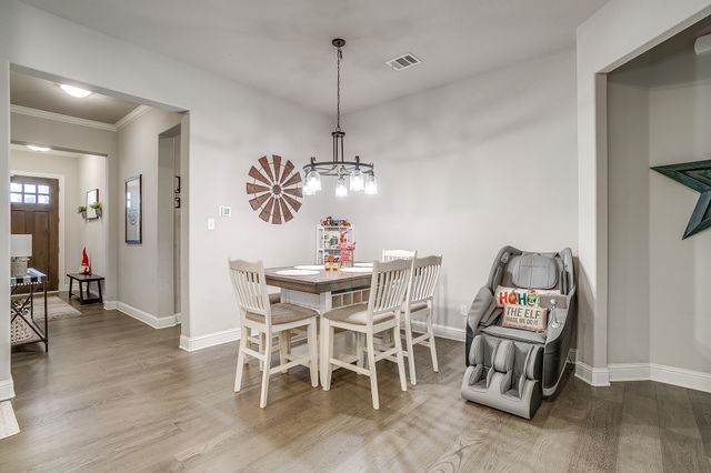 1800 Pedernales Street, Burleson, TX 76028