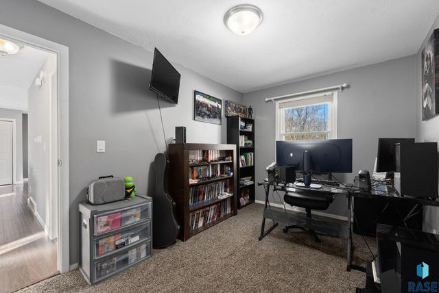 6008 W Cheyenne Dr Drive, Sioux Falls, SD 57106