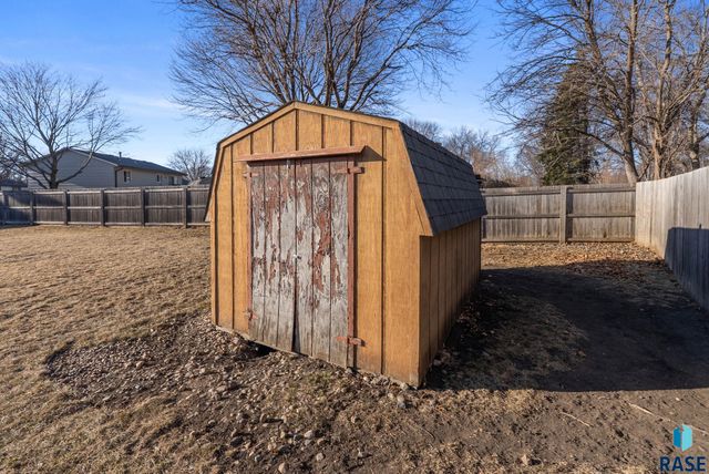 6008 W Cheyenne Dr Drive, Sioux Falls, SD 57106