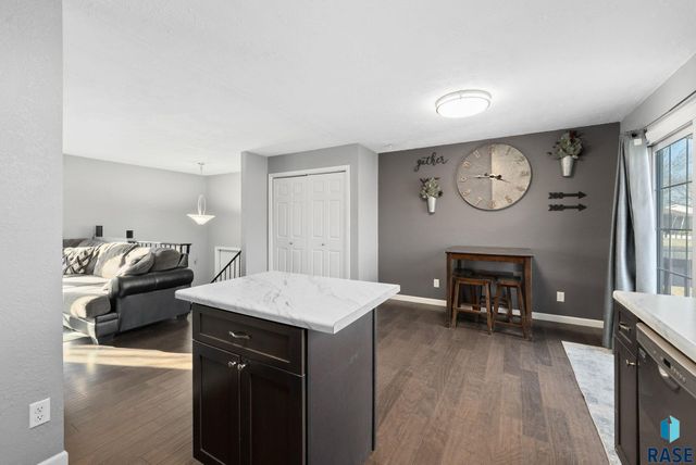 6008 W Cheyenne Dr Drive, Sioux Falls, SD 57106