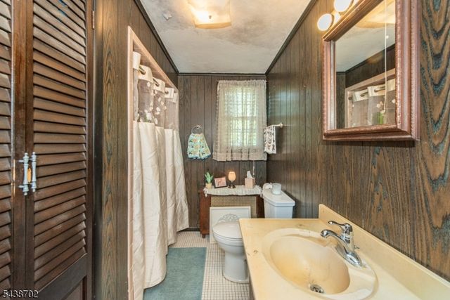 82 State Route 15, Jefferson Twp., NJ 07885