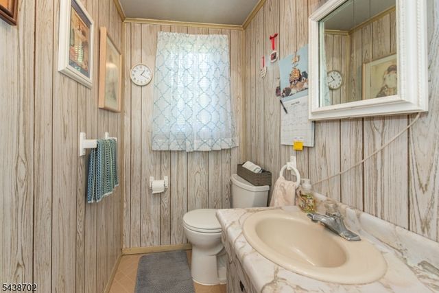 82 State Route 15, Jefferson Twp., NJ 07885