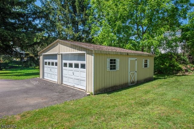 82 State Route 15, Jefferson Twp., NJ 07885