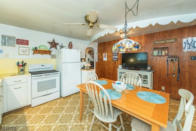 82 State Route 15, Jefferson Twp., NJ 07885