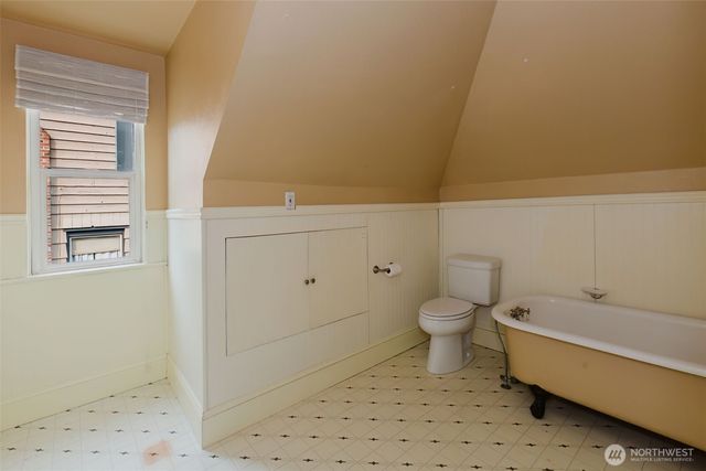 1404 Burwell Street, Bremerton, WA 98337