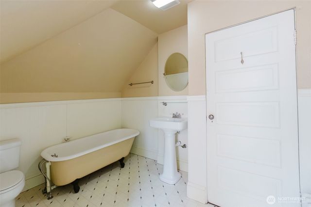 1404 Burwell Street, Bremerton, WA 98337