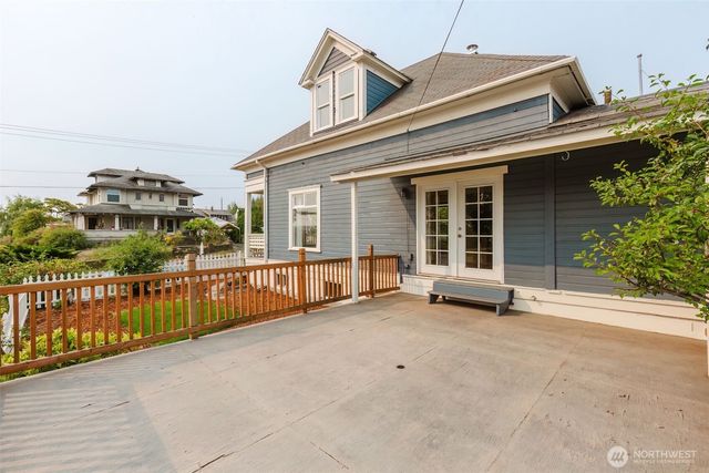 1404 Burwell Street, Bremerton, WA 98337