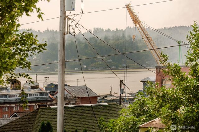 1404 Burwell Street, Bremerton, WA 98337