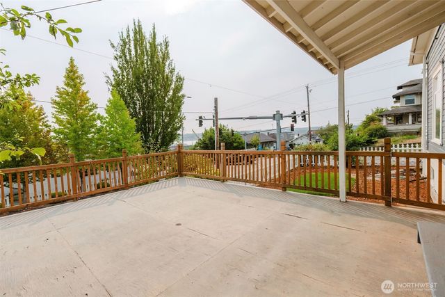 1404 Burwell Street, Bremerton, WA 98337