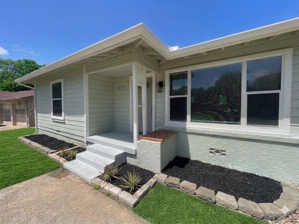 217 Terry Road, Hurst, TX 76053