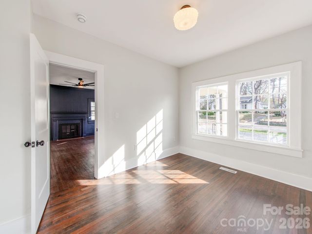 518 5th Avenue, Gastonia, NC 28052