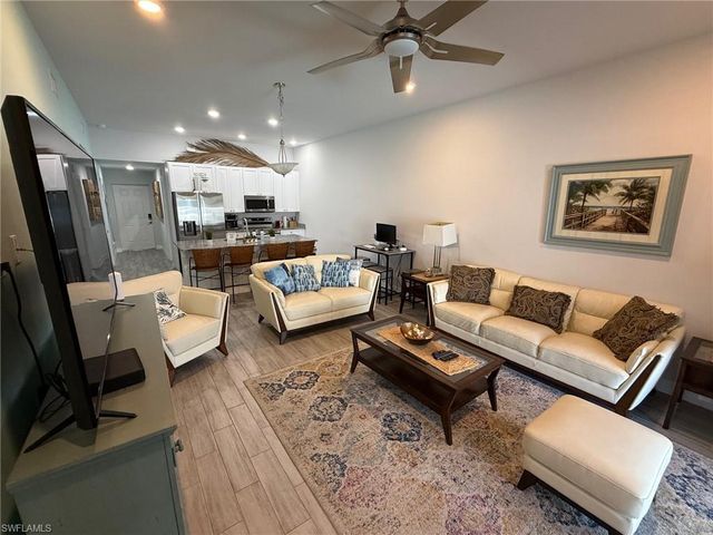 313 SW 47th TER, Cape Coral, FL 33914