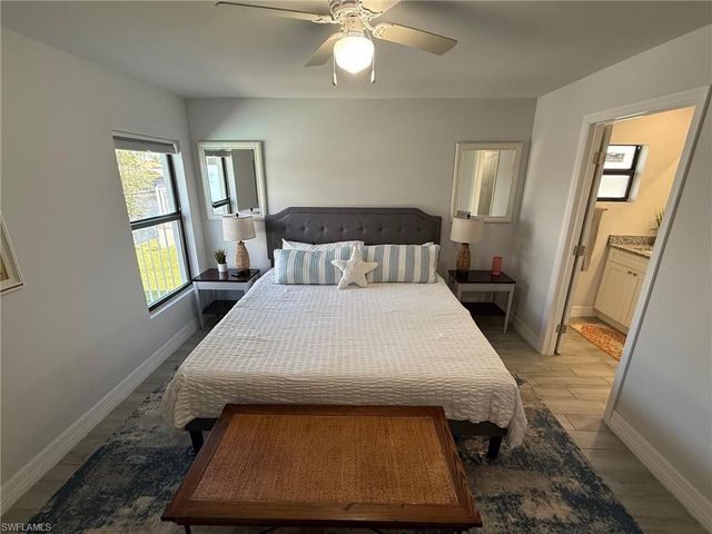 313 SW 47th TER, Cape Coral, FL 33914