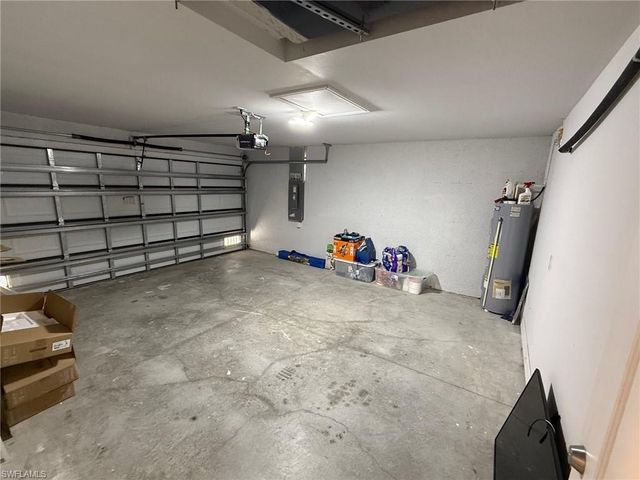 313 SW 47th TER, Cape Coral, FL 33914