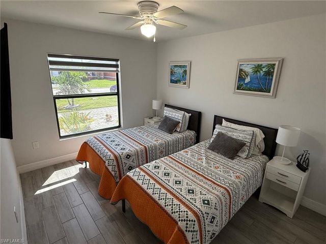 313 SW 47th TER, Cape Coral, FL 33914