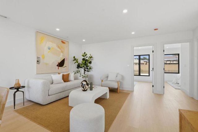 2107 39th Avenue, San Francisco, CA 94116