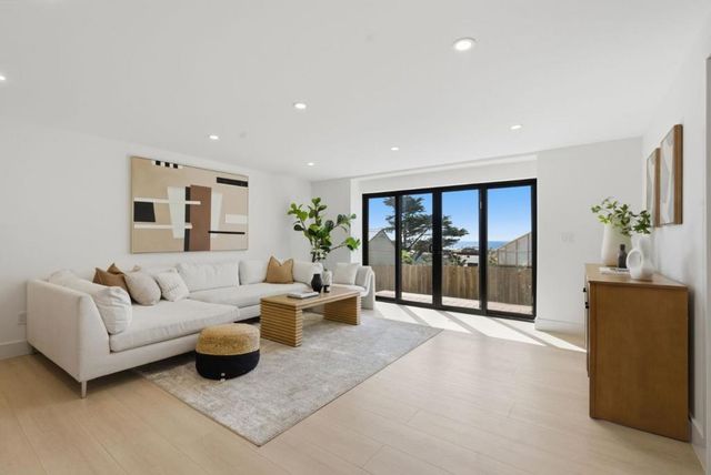 2107 39th Avenue, San Francisco, CA 94116