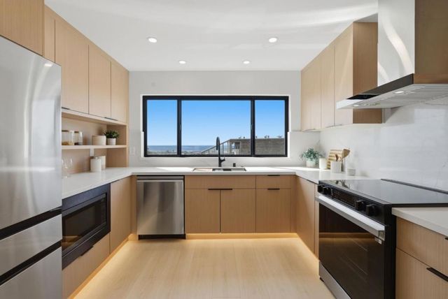 2107 39th Avenue, San Francisco, CA 94116