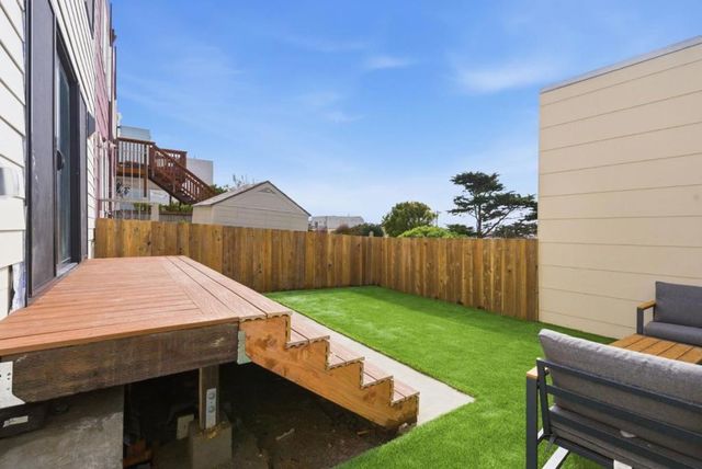 2107 39th Avenue, San Francisco, CA 94116