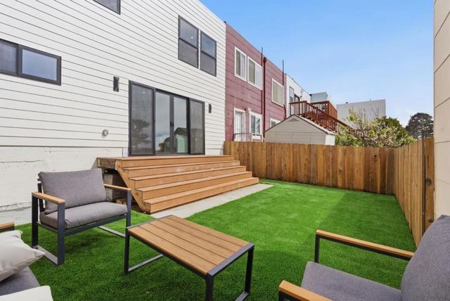 2107 39th Avenue, San Francisco, CA 94116