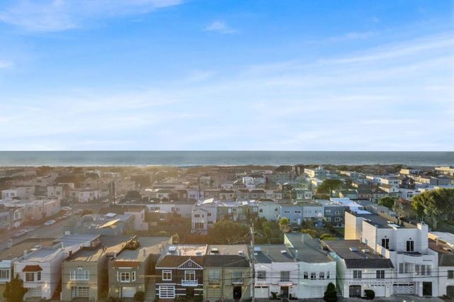 2107 39th Avenue, San Francisco, CA 94116