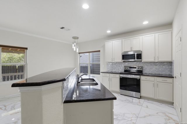 13103 Brook Arbor, San Antonio, TX 78232