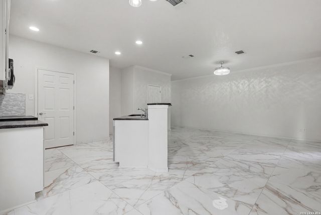 13103 Brook Arbor, San Antonio, TX 78232