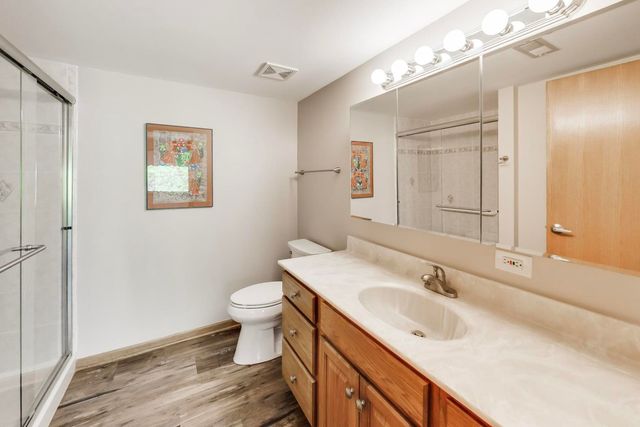 9750 Koch Court 2F, Orland Park, IL 60467