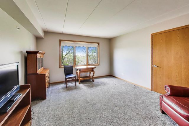 9750 Koch Court 2F, Orland Park, IL 60467