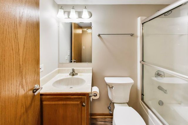 9750 Koch Court 2F, Orland Park, IL 60467