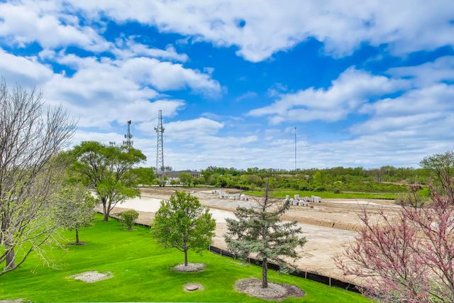 9750 Koch Court 2F, Orland Park, IL 60467
