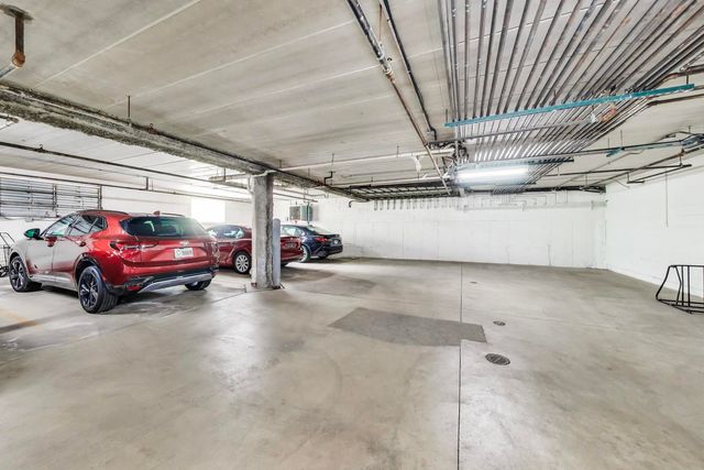 9750 Koch Court 2F, Orland Park, IL 60467