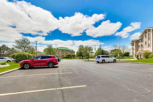 9750 Koch Court 2F, Orland Park, IL 60467