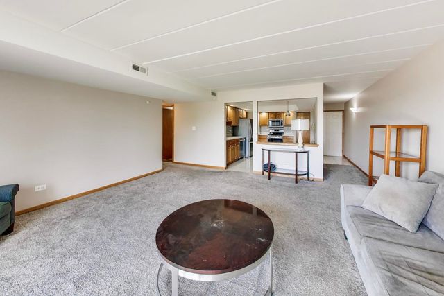 9750 Koch Court 2F, Orland Park, IL 60467