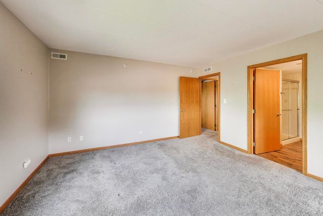 9750 Koch Court 2F, Orland Park, IL 60467