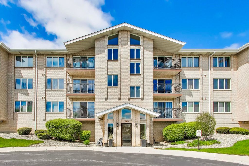 9750 Koch Court 2F, Orland Park, IL 60467