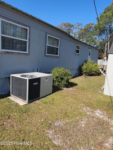 2202 SW Azalea Drive SW, Supply, NC 28462