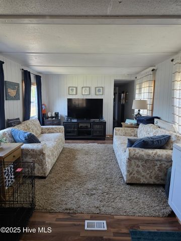 2202 SW Azalea Drive SW, Supply, NC 28462