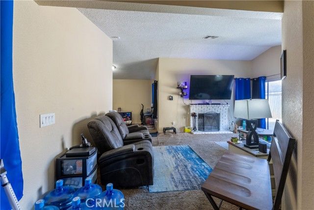719 W Avenue H2, Lancaster, CA 93534