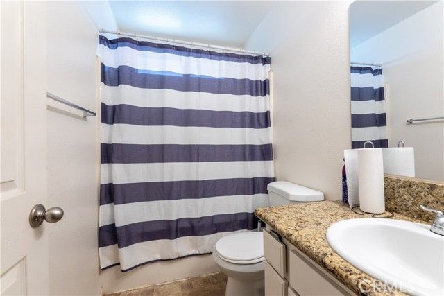 719 W Avenue H2, Lancaster, CA 93534