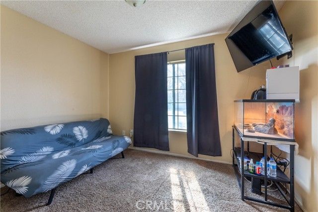 719 W Avenue H2, Lancaster, CA 93534