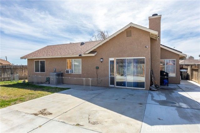 719 W Avenue H2, Lancaster, CA 93534