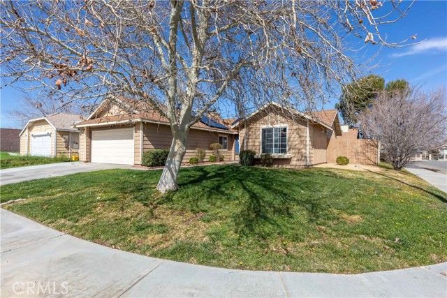 719 W Avenue H2, Lancaster, CA 93534